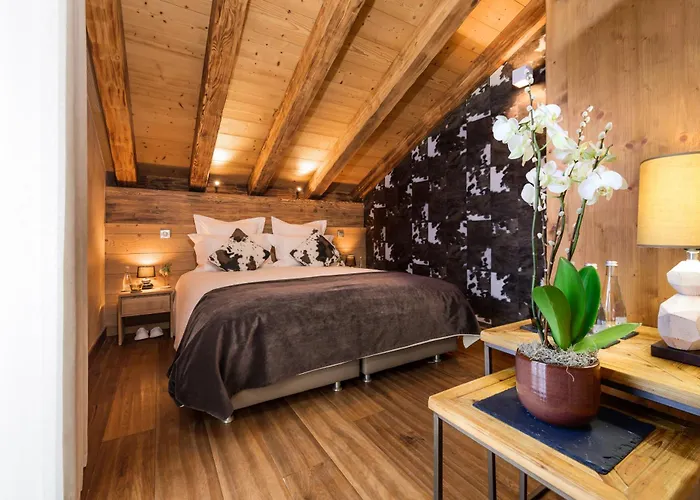 Emilie Chalet