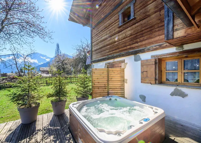 Emilie Chalet