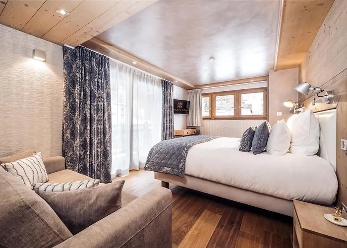 Emilie Chalet *